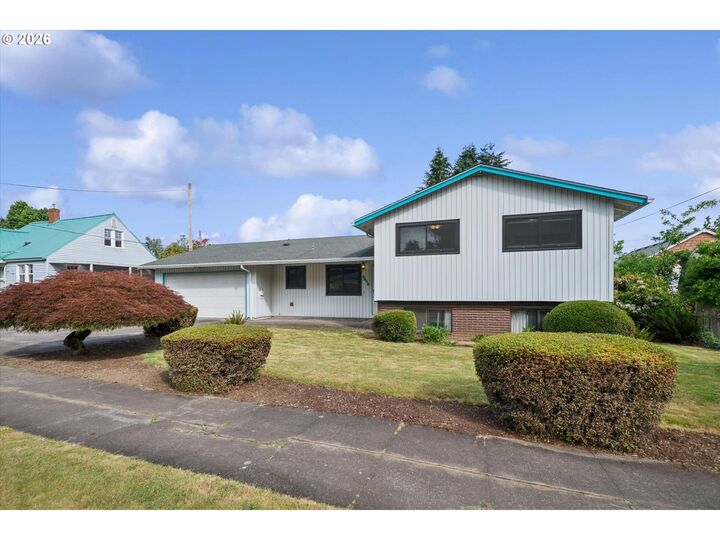 Property Photo: 8545 N Bristol Ave OR 97203