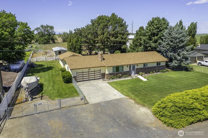 Property Photo: 4934 Road L.9 NE WA 98837