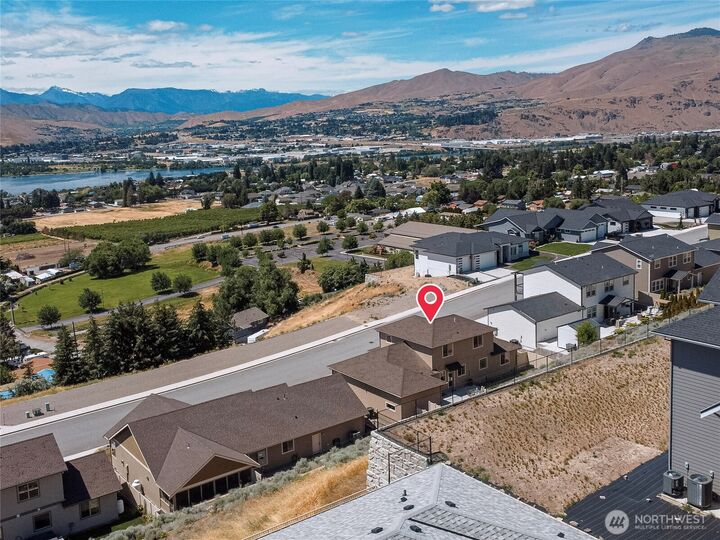 Property Photo:  2963 N Breckenridge Drive  WA 98802 