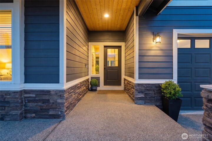 Property Photo:  3489  Division Street  WA 98022 