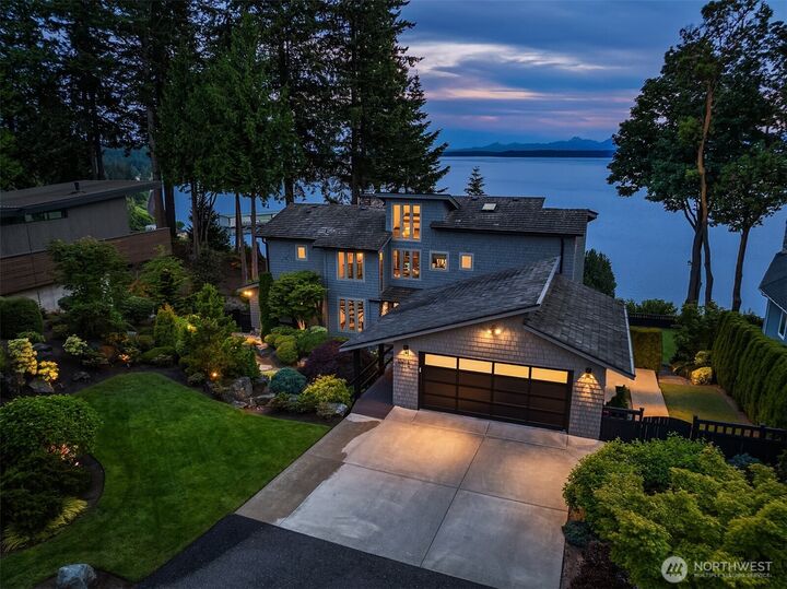 Property Photo:  15718  72nd Avenue W  WA 98026 