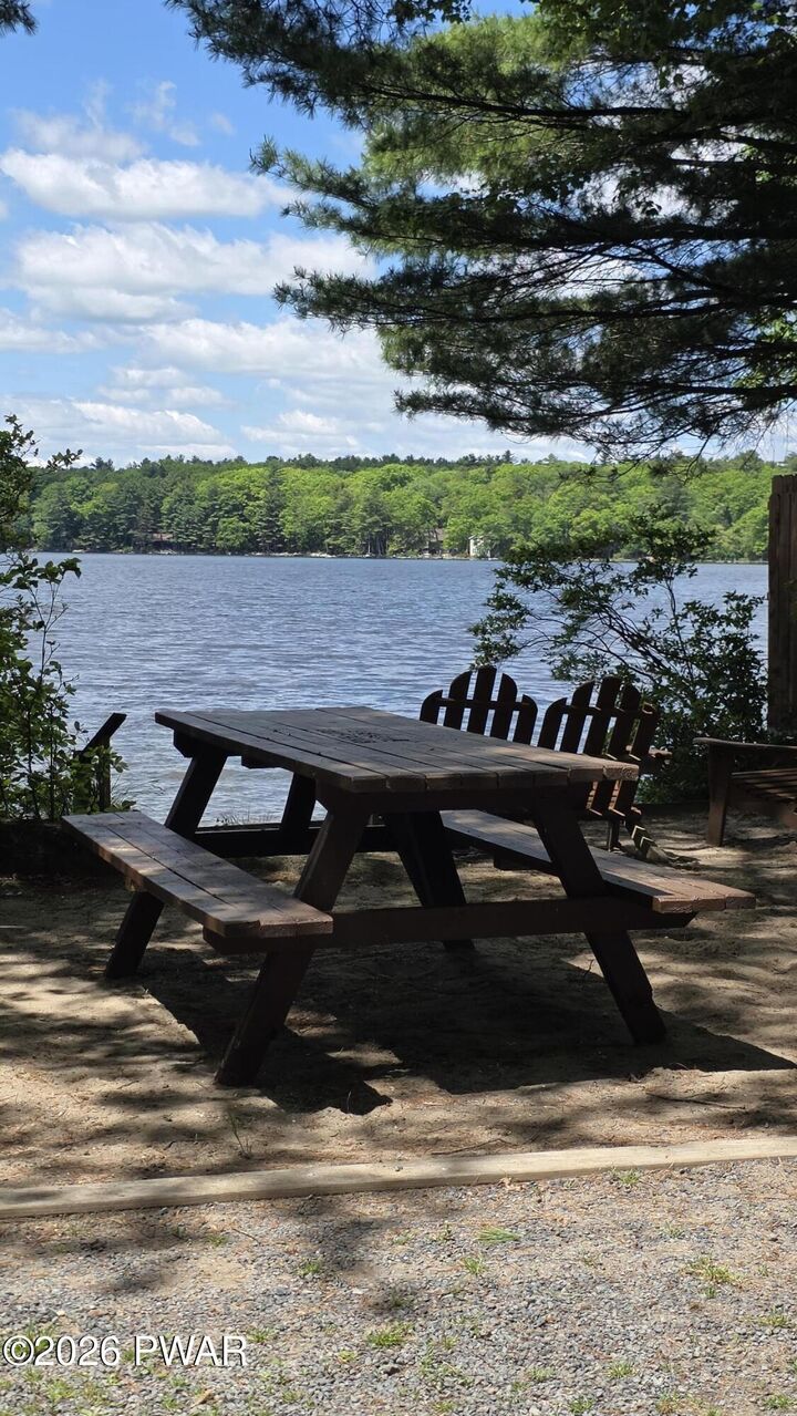 Property Photo:  102 Canoe Lane  PA 18458 