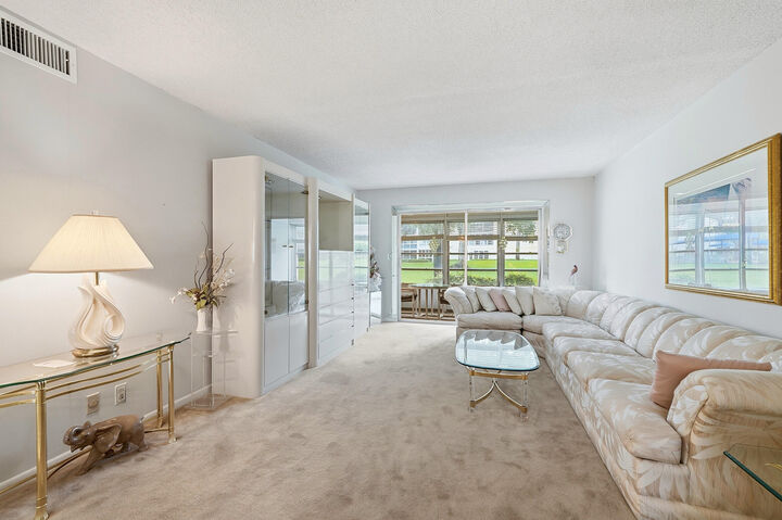 Property Photo: 2302 Lucaya Lane E1 FL 33066