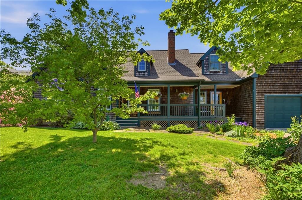 Property Photo:  82 Clinton Avenue  RI 02835 