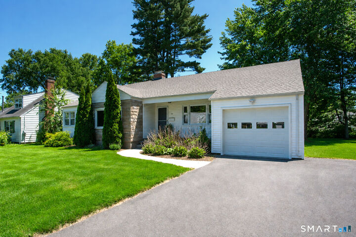 Property Photo:  99 Iroquois Road  CT 06117 