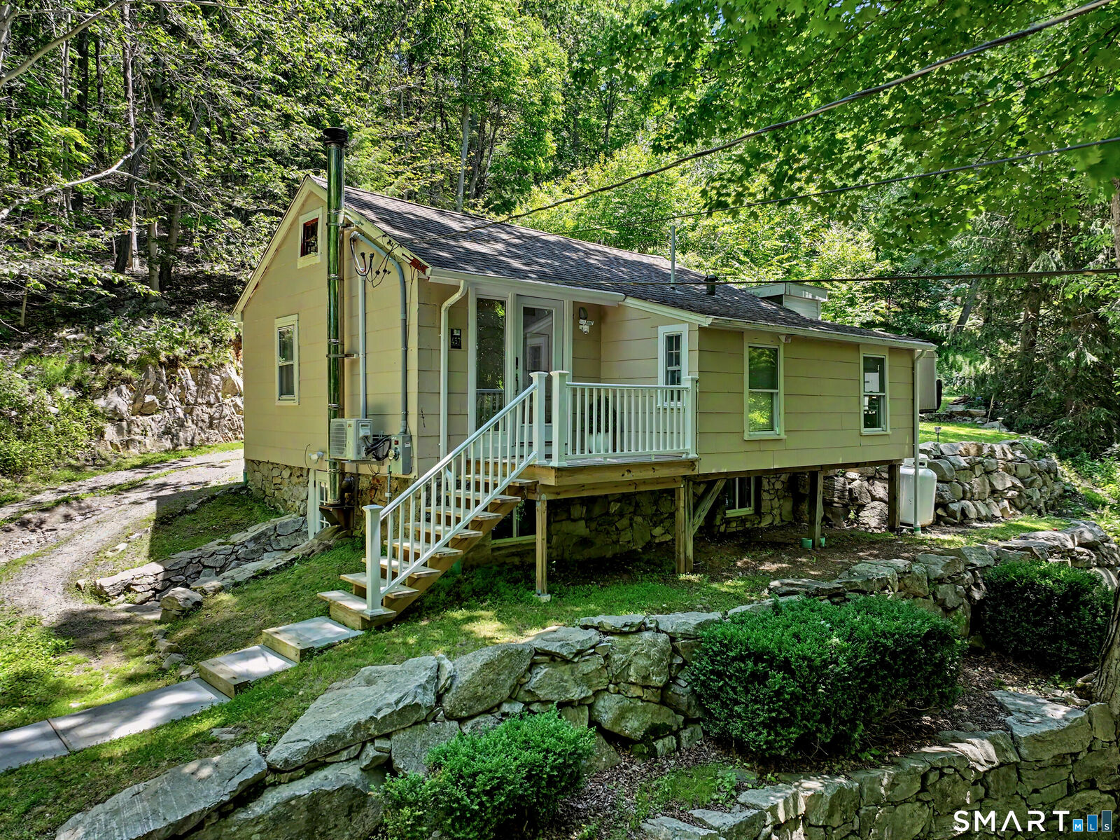 Property Photo: 457 Newtown Turnpike CT 06883