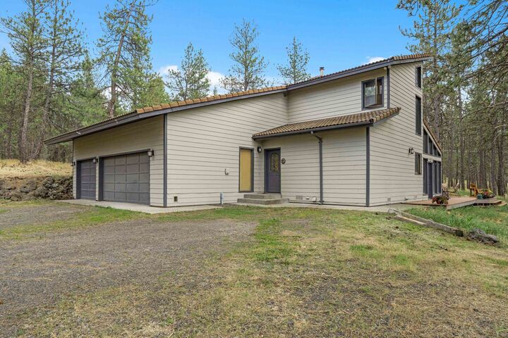 Property Photo: 13607 S Goss Rd WA 99004
