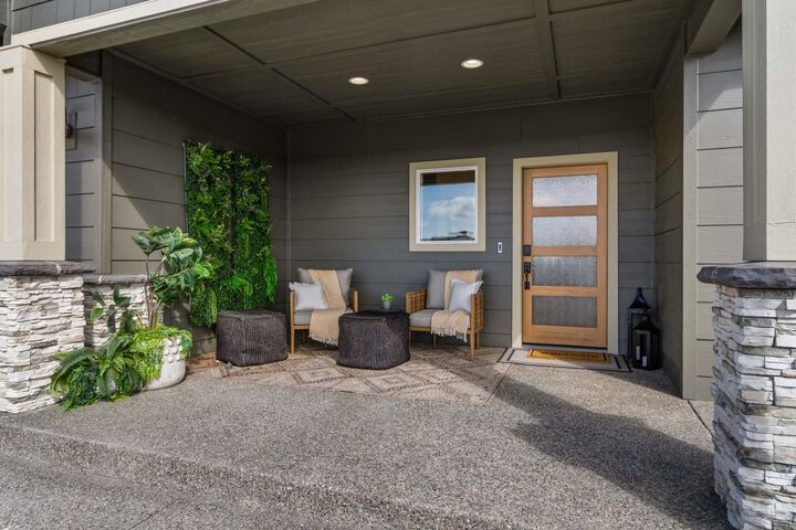 Property Photo:  12293 N Valencia Ave  WA 99208 