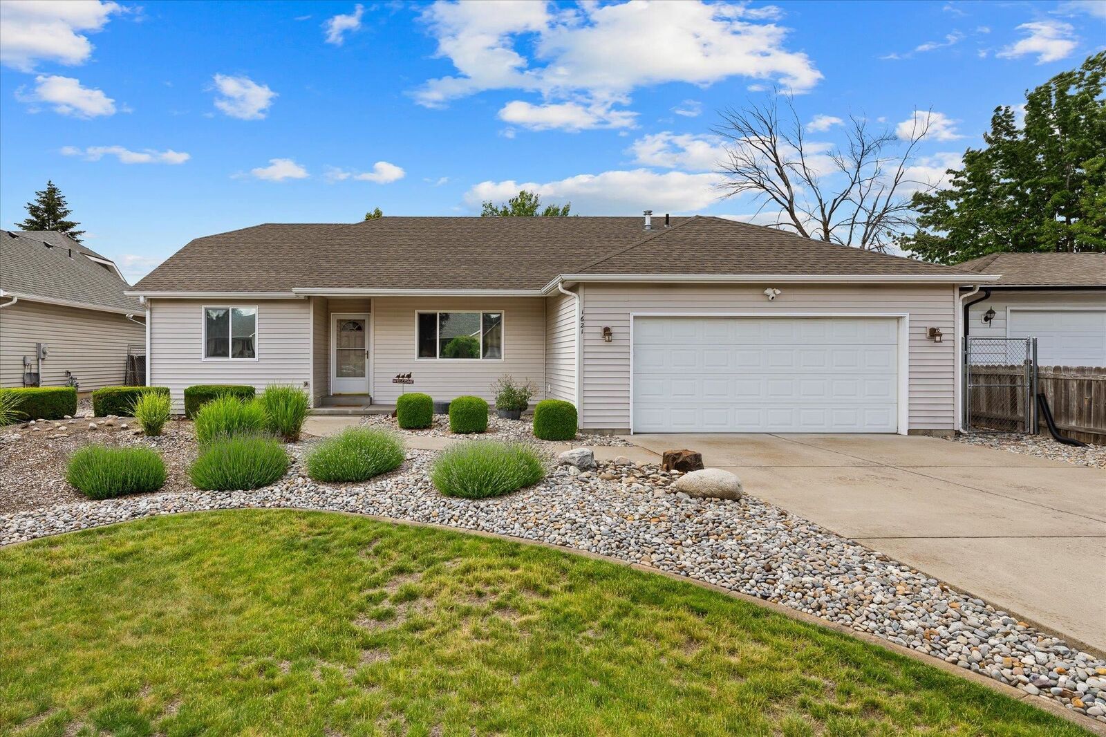 Property Photo:  1621 N Edgerton Ct  WA 99212 