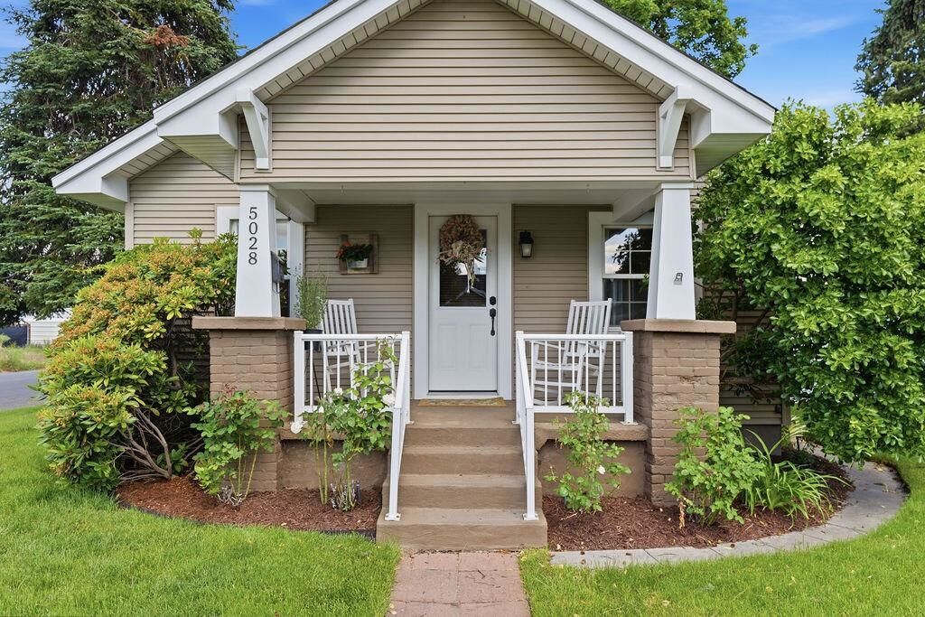 Property Photo:  5028 N Adams St  WA 99205 