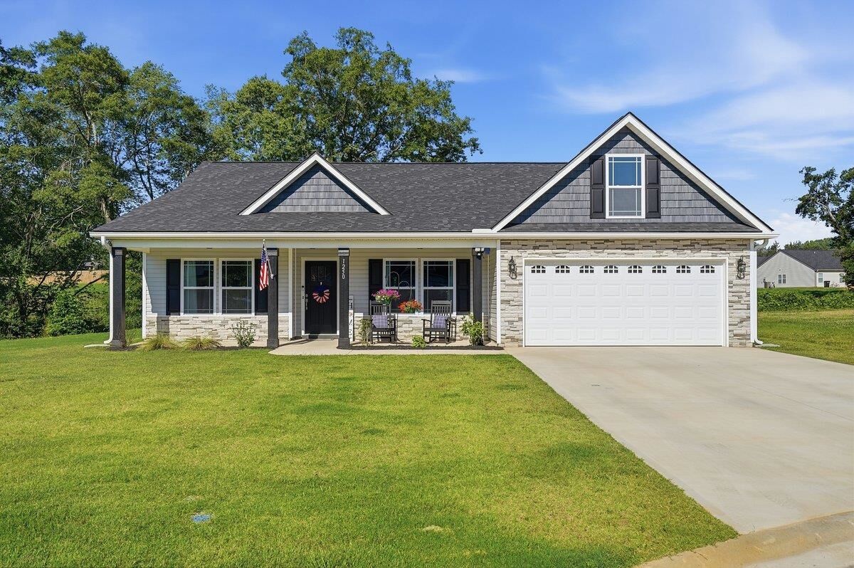 Property Photo: 1250 Stoneleigh Road SC 29349
