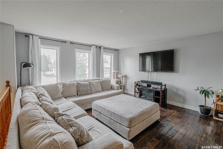 Photo de la propriété: 335 Thain Crescent SK S7K 6N1