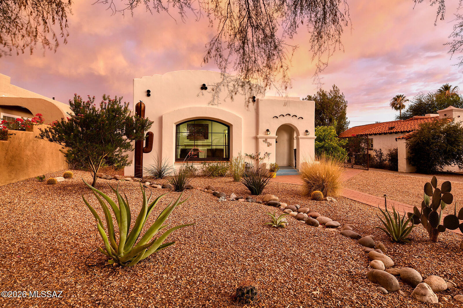 Property Photo: 2022 E Mabel Street AZ 85719