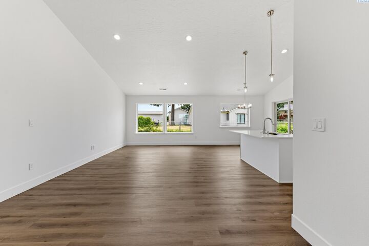 Property Photo:  4211 Road 104  WA 99301 