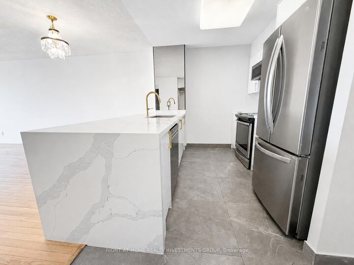 Property Photo: 29 Northern Heights Drive 1101 ON L4B 4L8