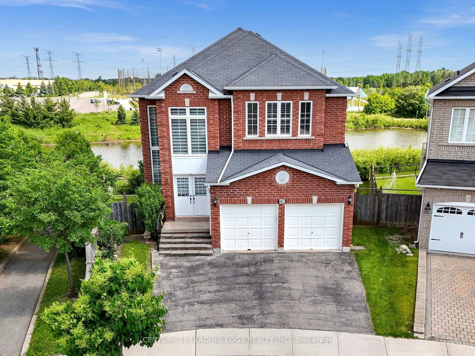 Property Photo: 40 Ann Louise Crescent ON L3S 0A8