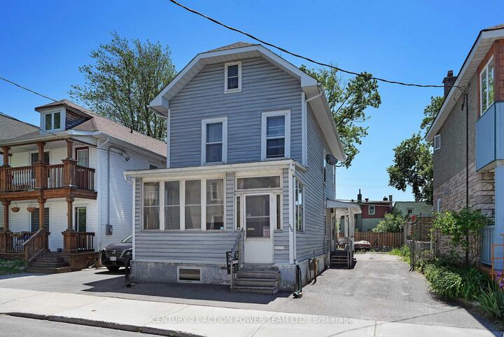 Property Photo: 222 Montfort Street ON K1L 5P4