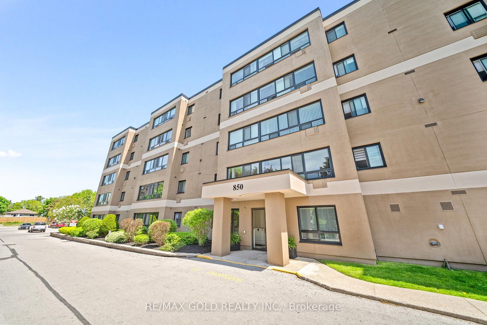 Property Photo:  850 6th Street E 505  ON N4K 6T7 