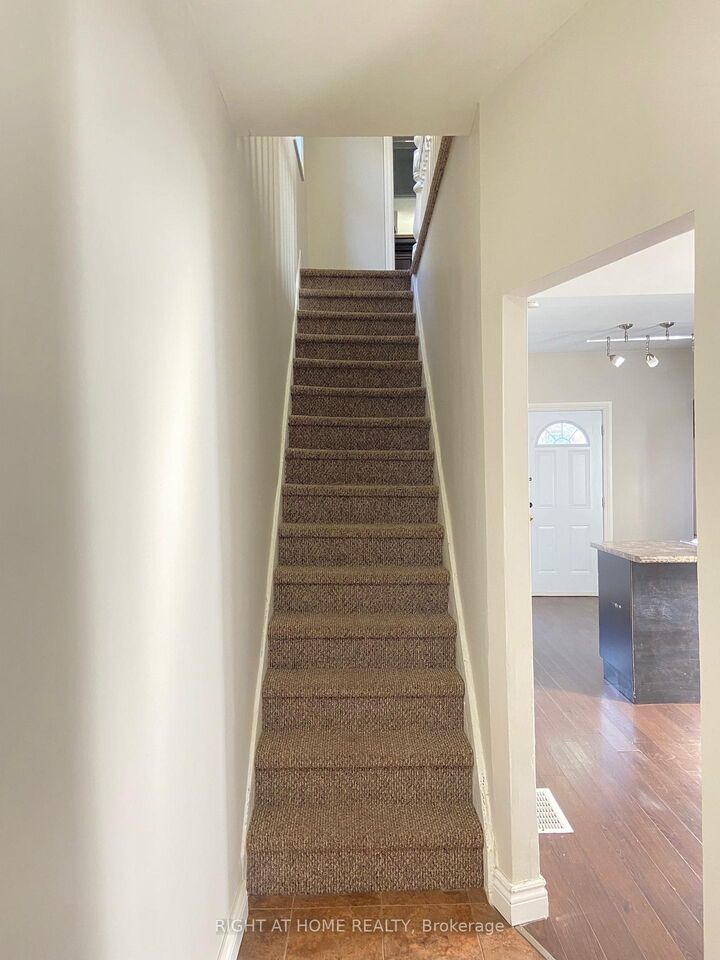 Property Photo: 60 Arthur Avenue N ON L8L 6C5