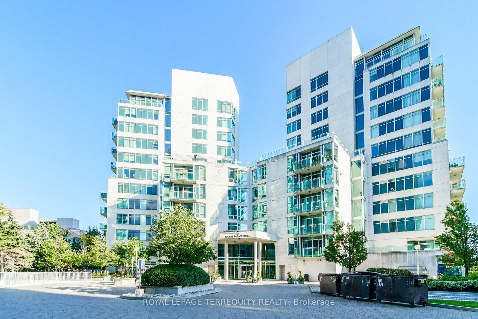 Property Photo: 5 Marine Parade Drive 911 ON M8V 4B4