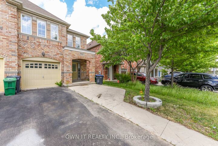 Property Photo: 3035 Mission Hill Drive ON L5M 0B8