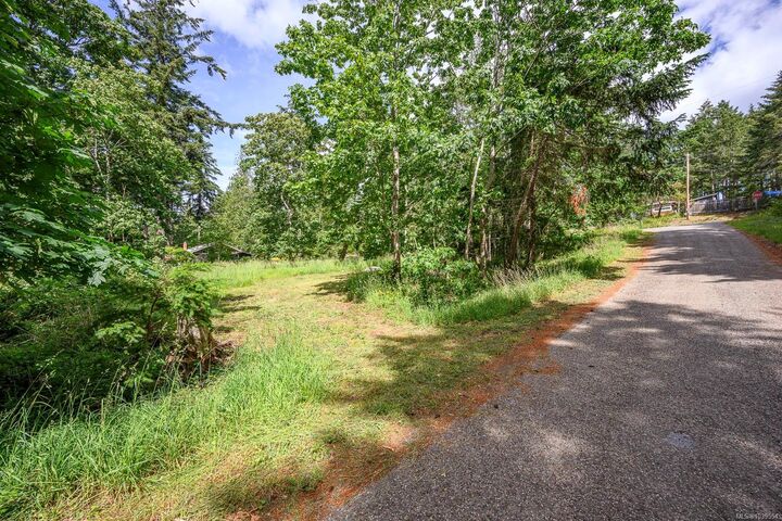 Property Photo:  4920 Kirk Rd  BC V0R 1Z0 
