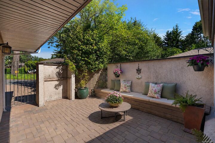 Property Photo:  901 Kentwood Lane #32  BC V8Y 2Y7 
