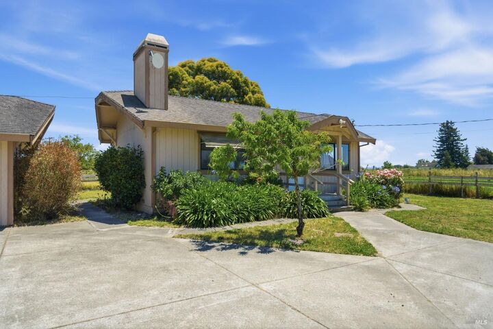 Property Photo: 4016 4018 Walker Avenue CA 95407