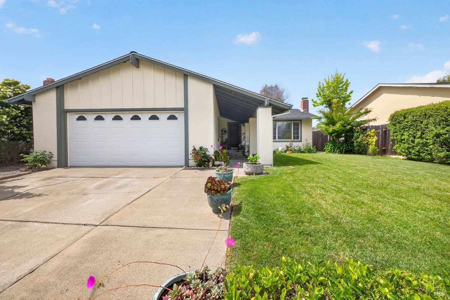 Property Photo:  1435 Ivy Lane  CA 94954 