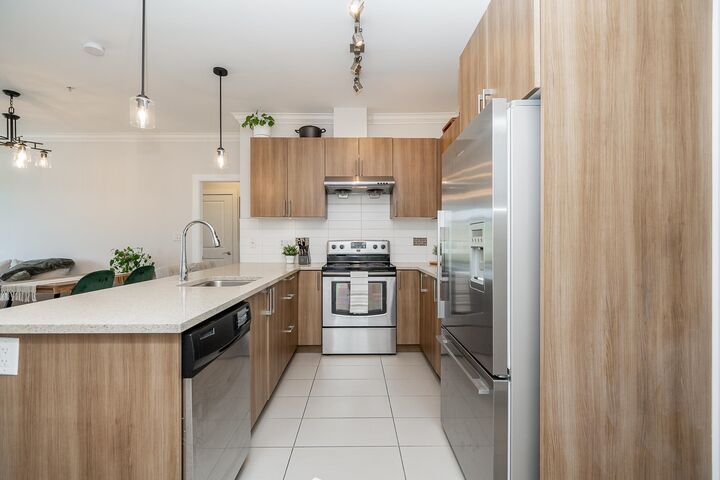 Property Photo: 11566 224 Street 309 BC V2X 5Z7
