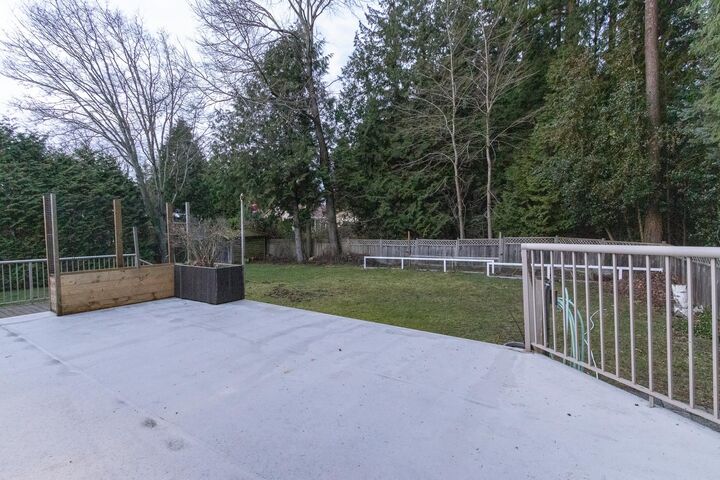Property Photo:  13811 27 Avenue  BC V4A 7C2 