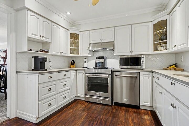 Property Photo: 31955 Old Yale Road 903 BC V2T 4N1