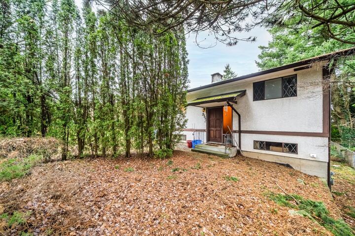 Property Photo: 2751 153A Street BC V4P 1C1