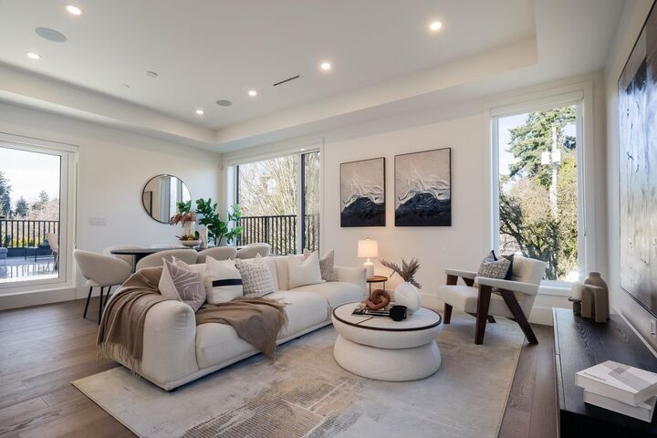 Property Photo: 950 W 57th Avenue 3 BC V6P 1S3