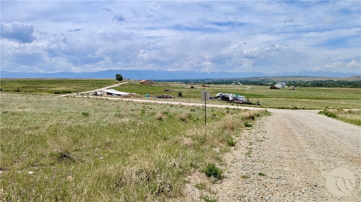 Property Photo:  Nsn Laptop Loop  MT 59070 