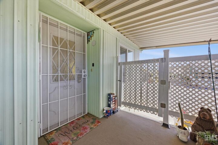 Property Photo: 9131 Rosedale Hwy 49 CA 93312