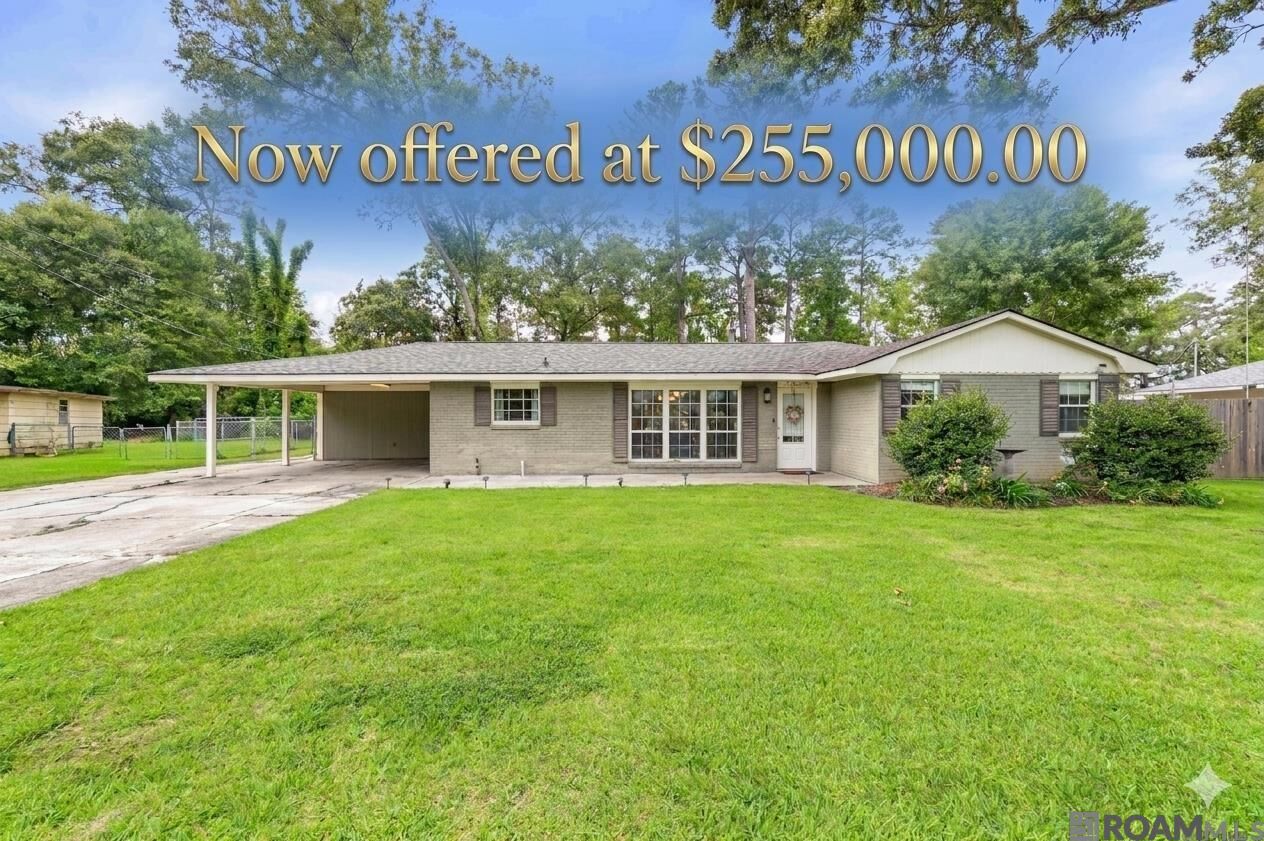 Property Photo: 17467 Abundance Dr LA 70739