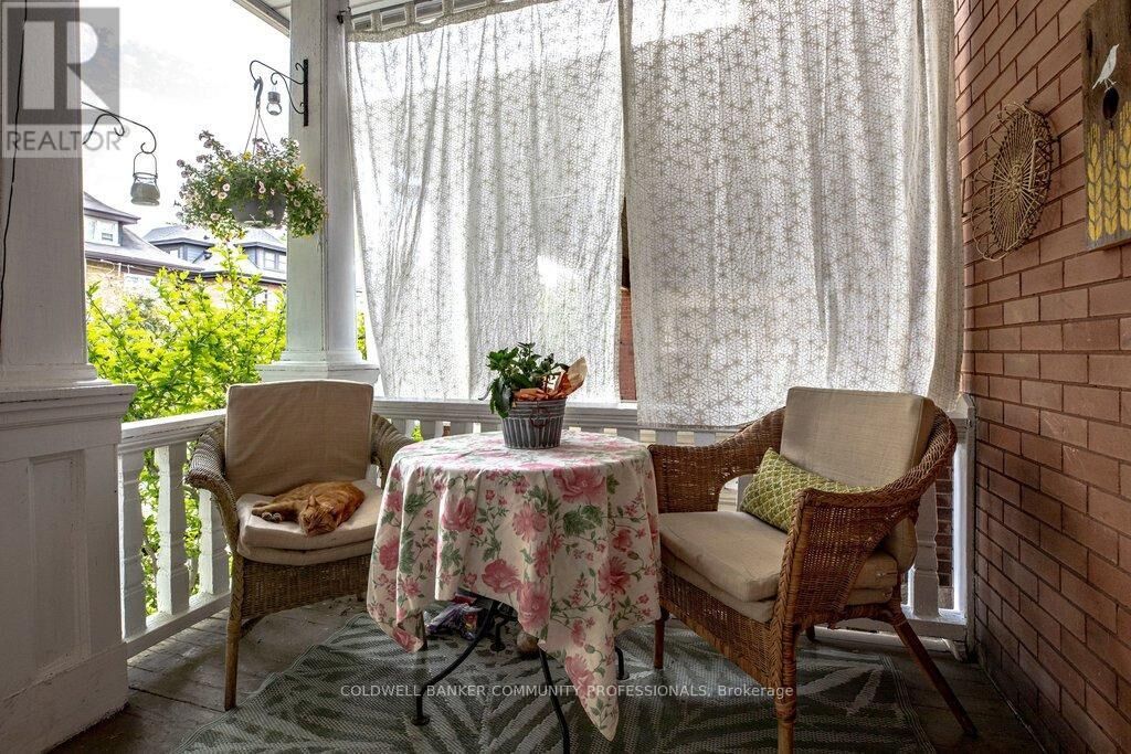 Property Photo:  111 Spadina Avenue  ON L8M 2X4 