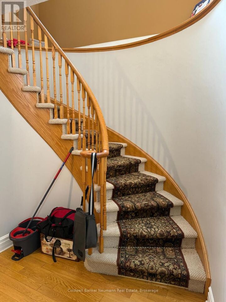 Property Photo:  4791 Wild Rose Street  ON L5M 5M7 
