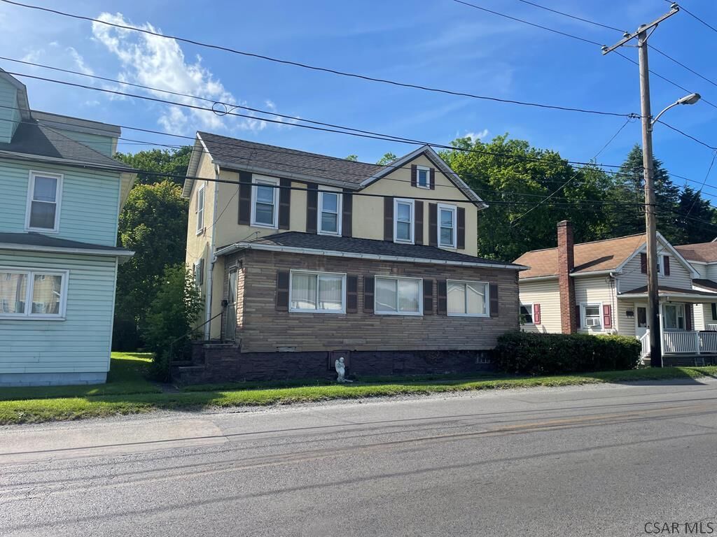 Property Photo:  103 Railroad St  PA 15963 