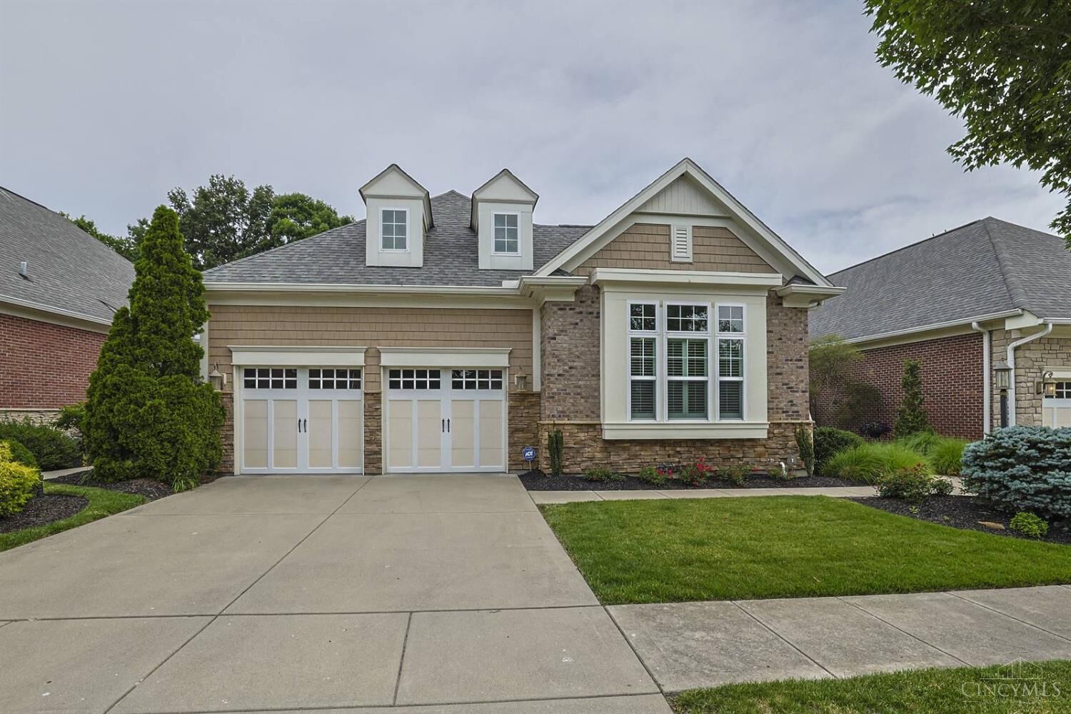 Property Photo:  120 Village Gate Lane  OH 45249 