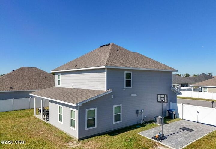 Property Photo: 233 Martingale Loop FL 32444