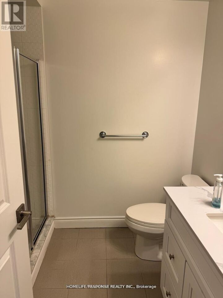 Property Photo:  38 Cedarland Drive 1111  ON L6G 0G7 