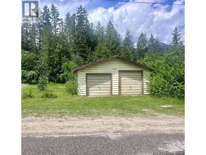 Property Photo:  611 Slocan Street  BC V0G 2C0 