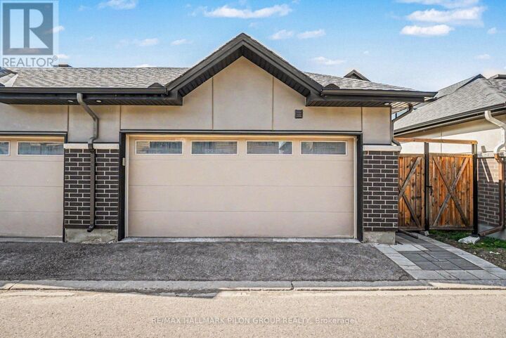 Property Photo: 618 Mikinak Road ON K1K 3X7