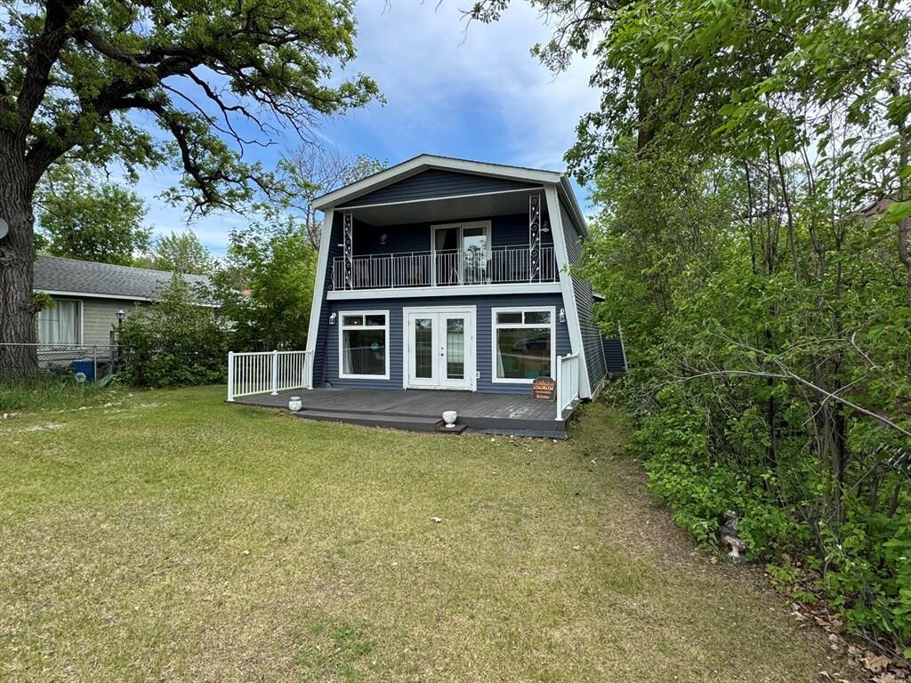 Property Photo:  143 Grand Marais Boulevard  MB R0E 0T0 