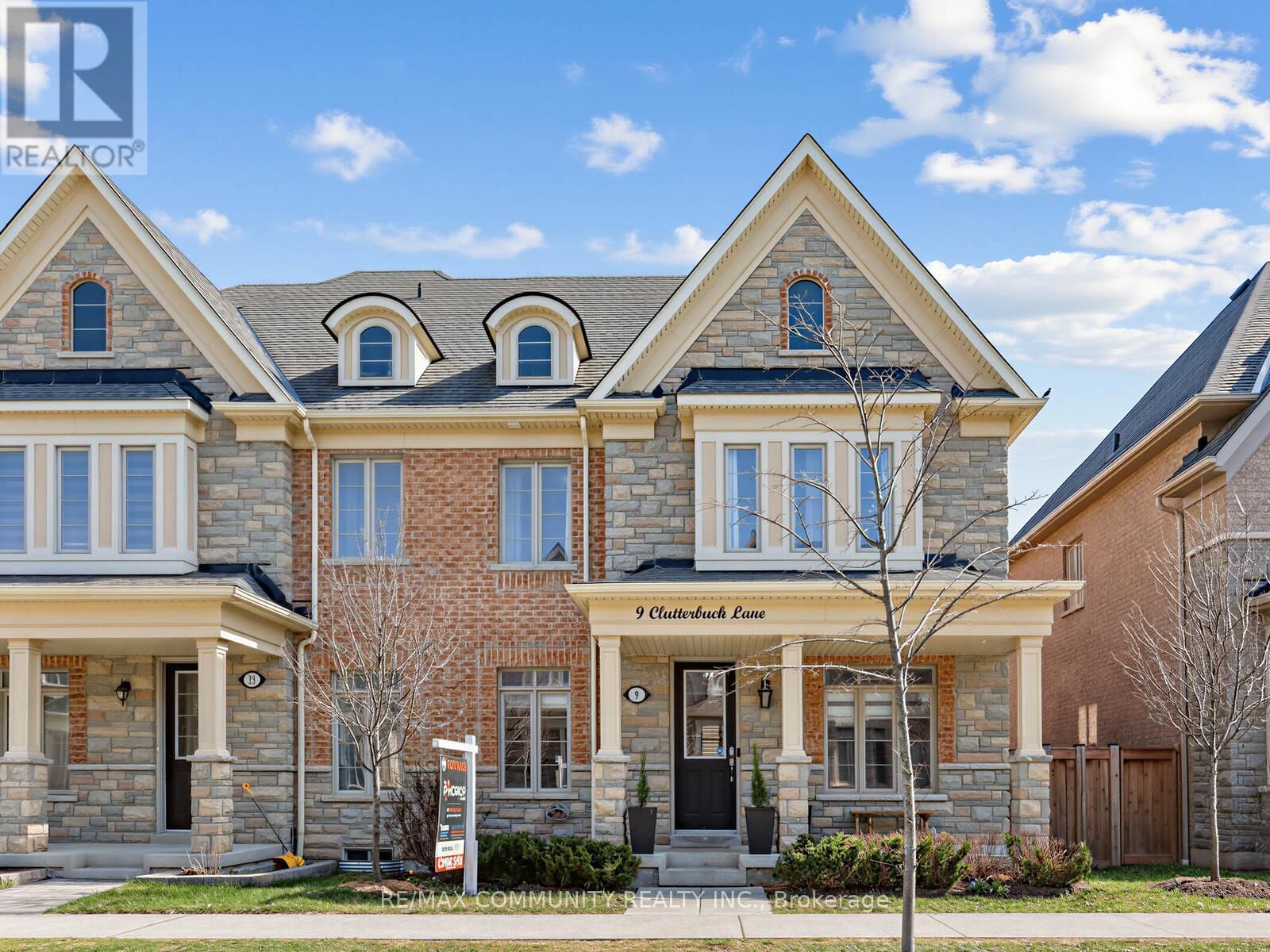 Photo de la propriété: 9 Clutterbuck Lane ON L1T 0N6