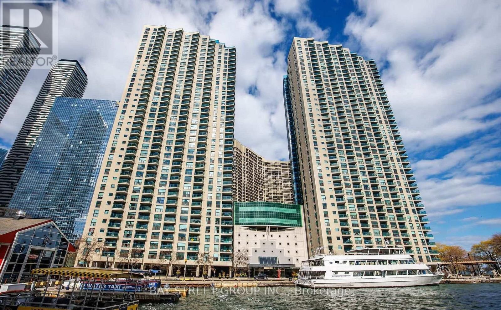Property Photo:  77 Harbour Square 1603  ON M5J 2S2 