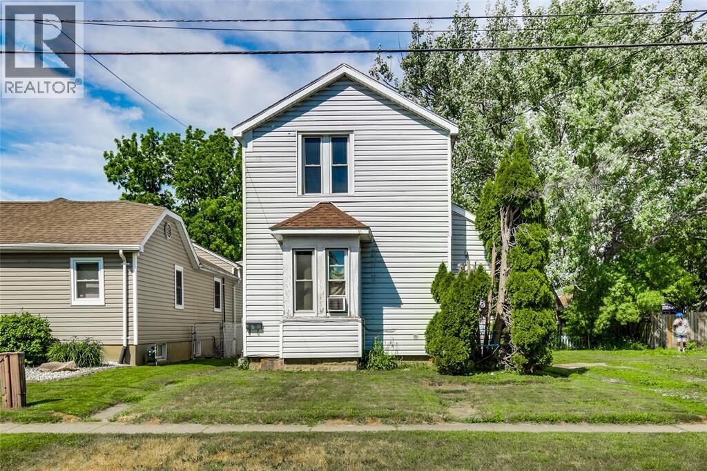 Property Photo: 30 Duke Street South ON N7M 4L9