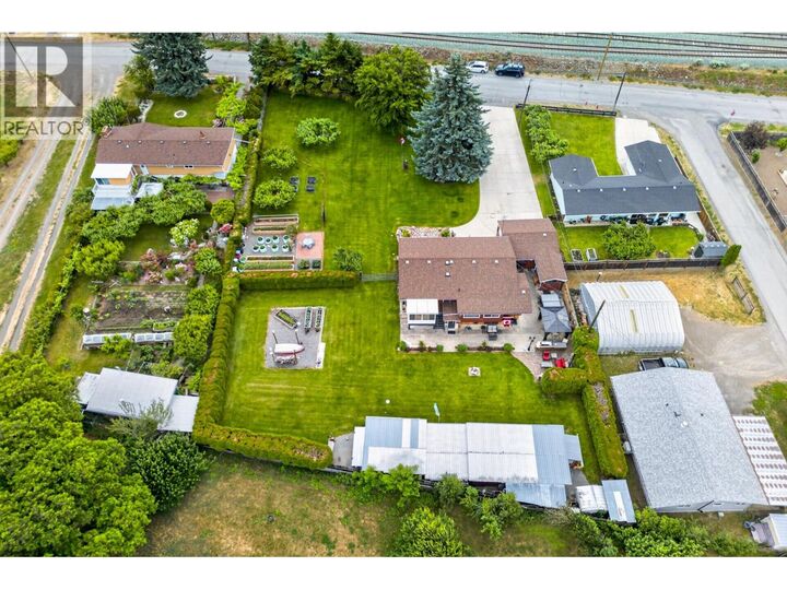 Property Photo: 1477 Main Street BC V0K 1V0